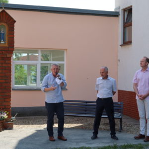 Svěcení božích muk v zahradě Domova pro seniory v Lanškrouně