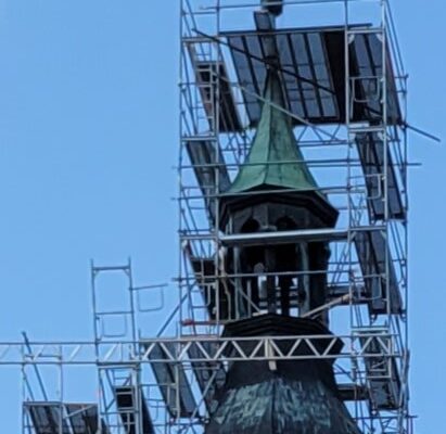 Oprava kříže na kostele sv. Václava